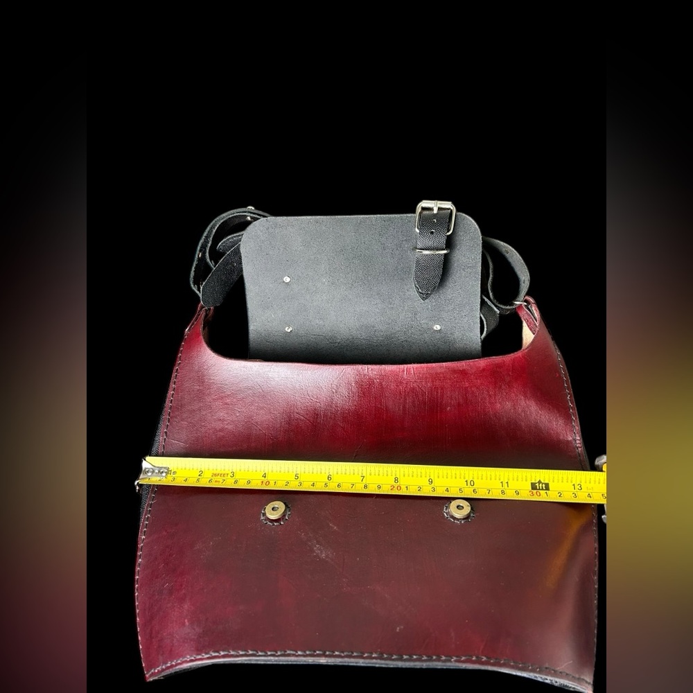 Handmade Leather Single Strapped Bag Black/ Burgundy - Picture 11 of 13
